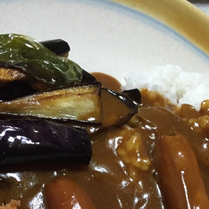 節約 肉なし野菜揚げカレー&ウィンナー(コクまろ)